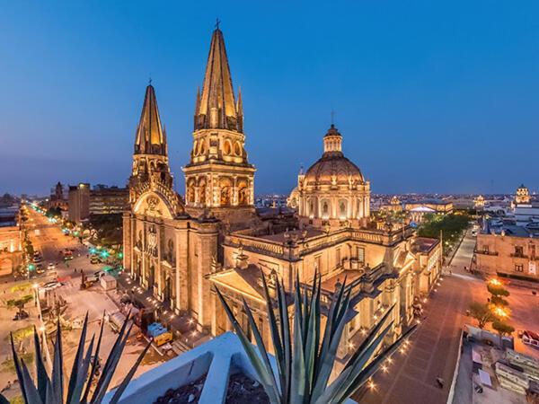 Villa CASA Azul Turquesa Excelente Ubicacion Guadalajara Exterior foto